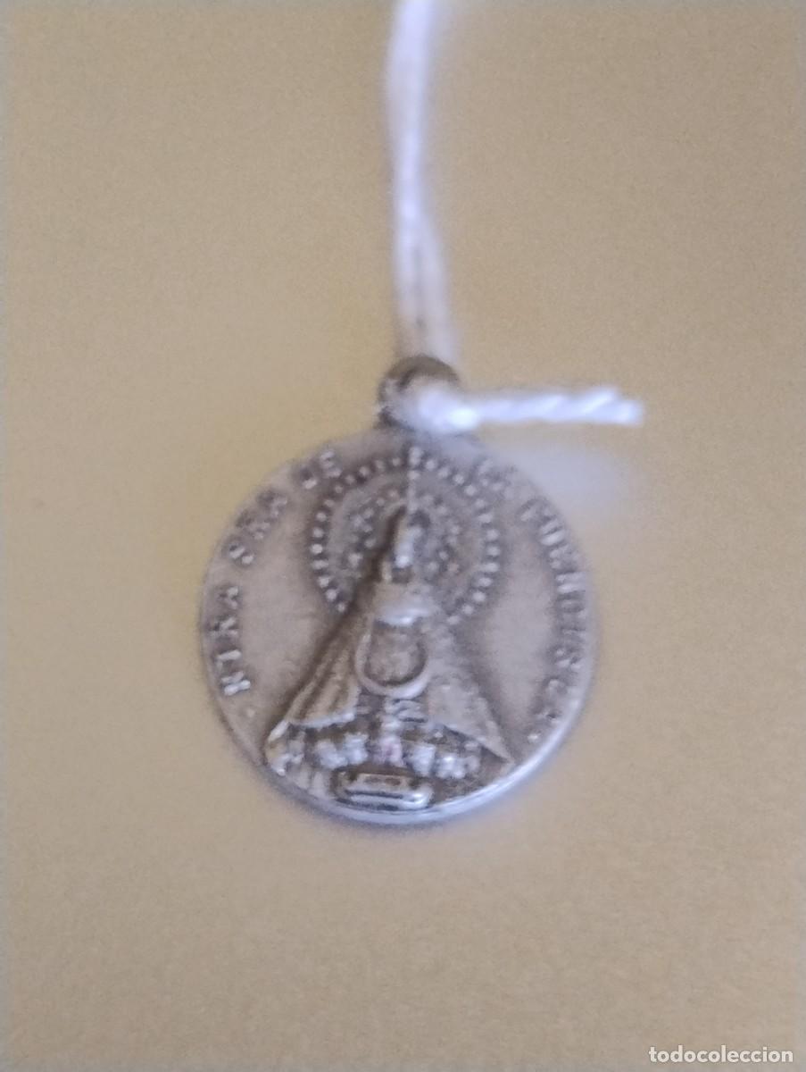 Antig&uuml;edades: Antigua medalla religiosa. Nuestra Se&ntilde;ora de la Fuencisla.