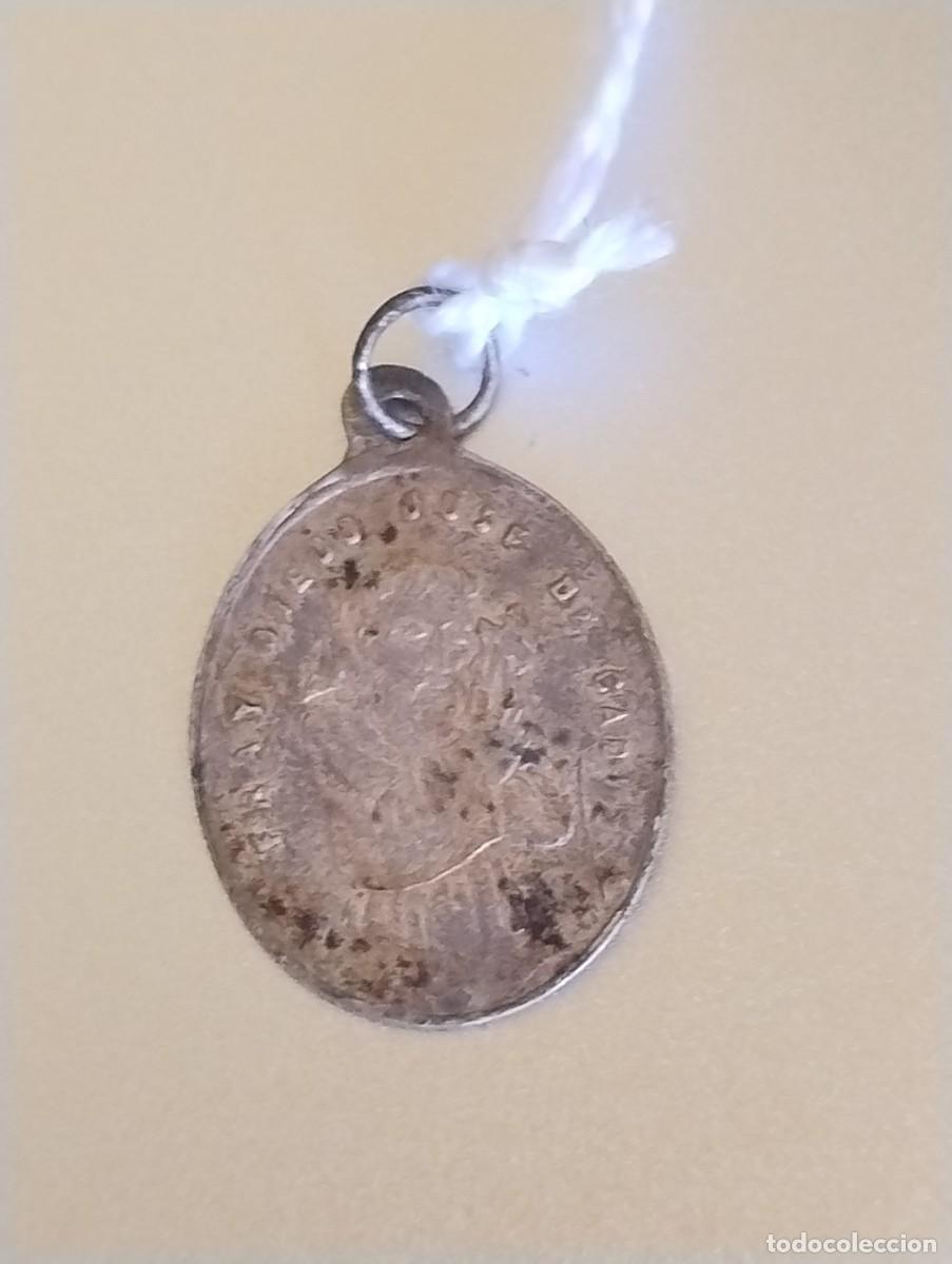 Antig&uuml;edades: Antigua medalla religiosa. Fray Diego Jose de Cadiz.