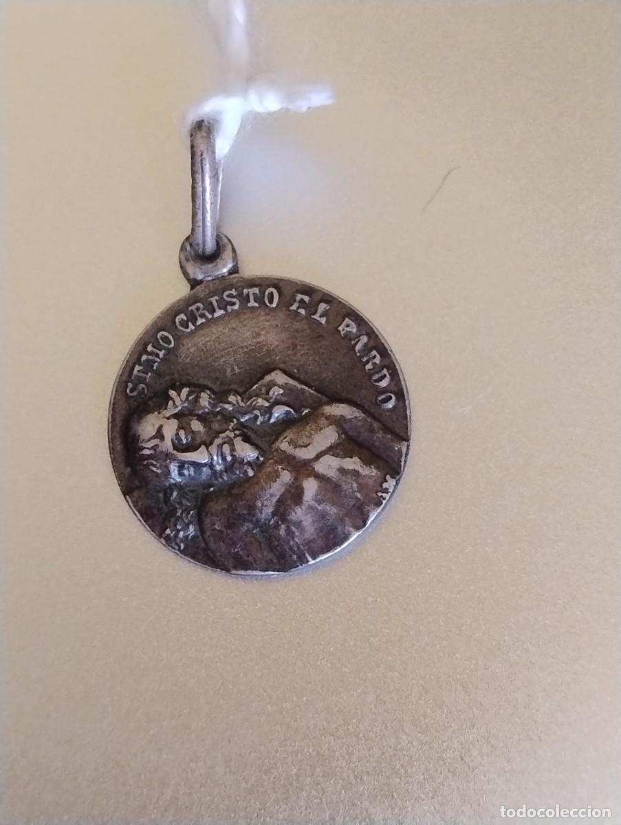 Antig&uuml;edades: Antigua medalla religiosa. Santo Cristo del Pardo.