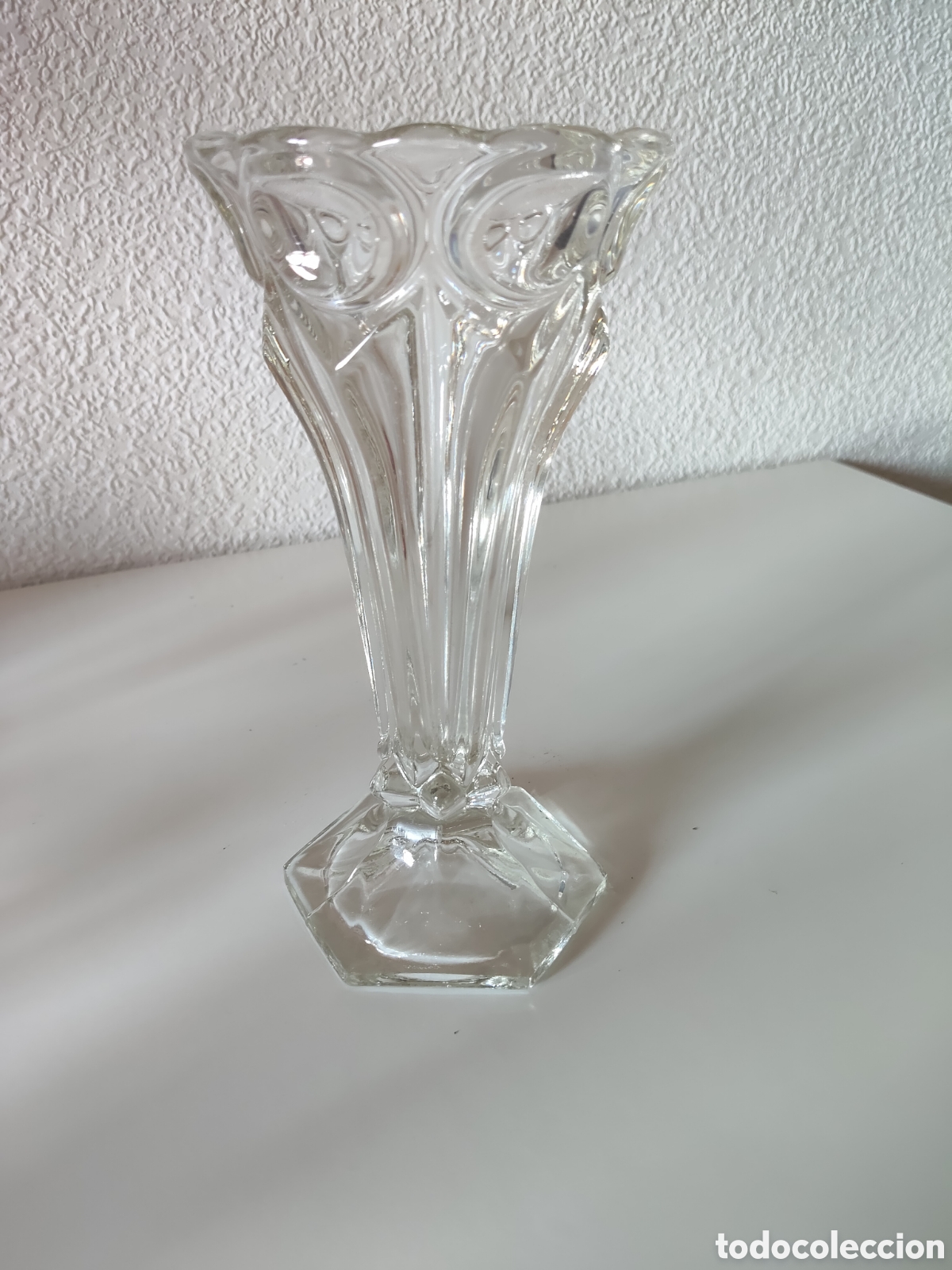 Antig&uuml;edades: Jarr&oacute;n de cristal tallado made in England