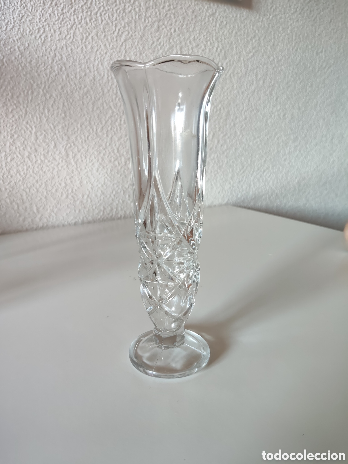 Antig&uuml;edades: Jarr&oacute;n de cristal tallado made in England