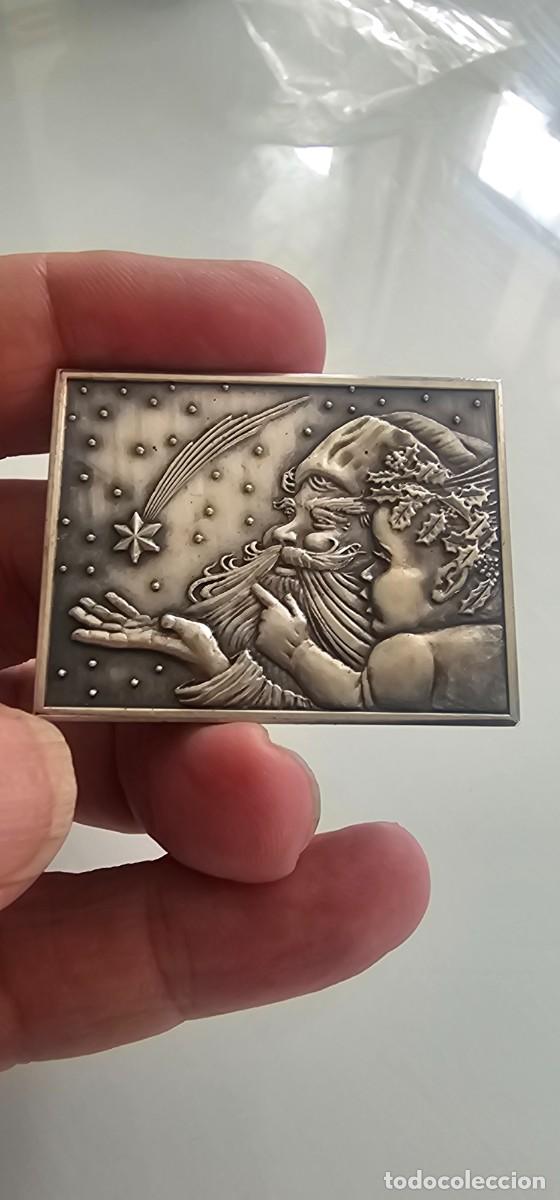Antig&uuml;edades: Peque&ntilde;a placa felicitaci&oacute;n Navidad plata marcada