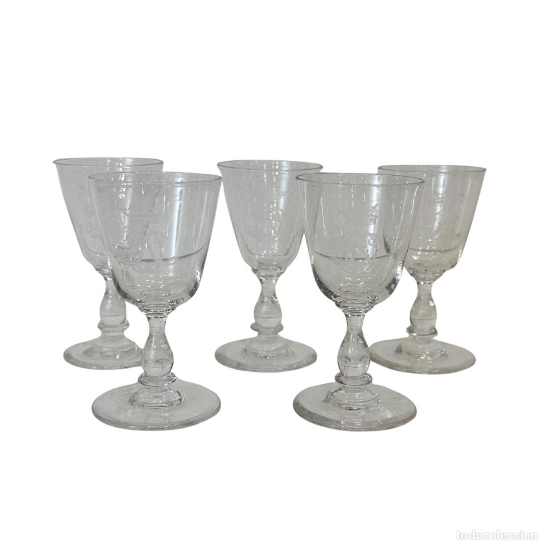 Antig&uuml;edades: (5) Juego de copas cordiales base lisa, cristal, Real F&aacute;brica de Cristales de La Granja, 1950&rsquo;s - Es