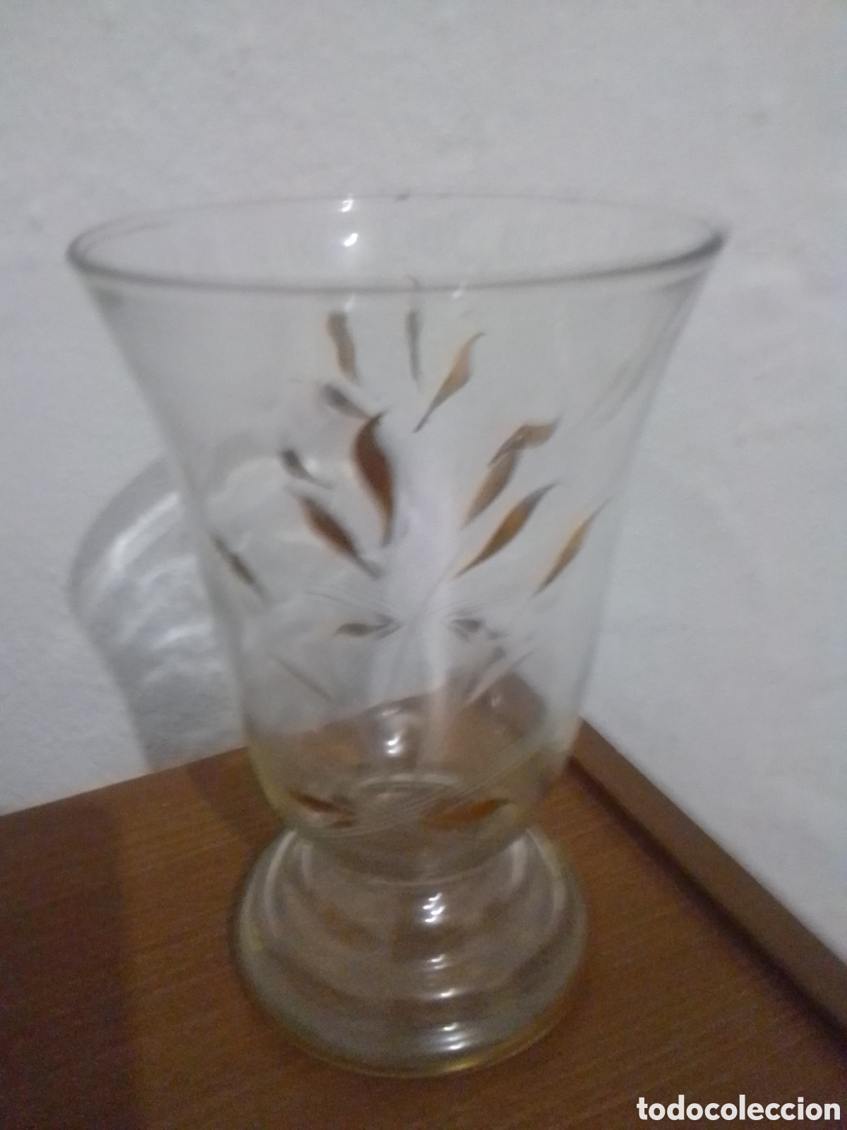 Antig&uuml;edades: Vaso o florero de cristal tiene m&aacute;s de 100 a&ntilde;os ideal para coleccionista o personas que le gusten