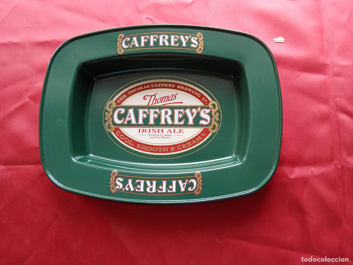 Antig&uuml;edades: Cenicero verde baquetilla Caffrey's Irish, vintage. V.12