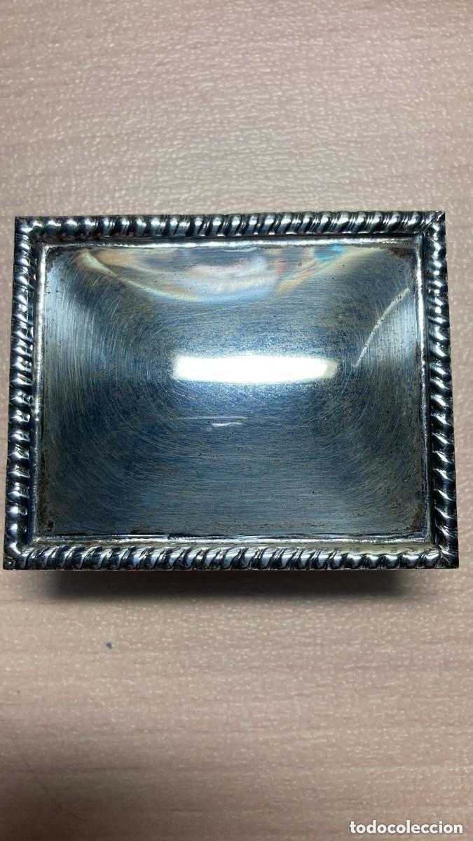 Antig&uuml;edades: CAJITA DE PLATA INTERIOR MADERA
