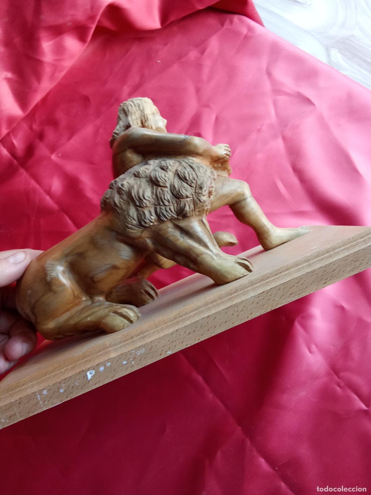 Antig&uuml;edades: Sans&oacute;n agarrando al le&oacute;n tallado de madera Caja Cepillos - Foto 8