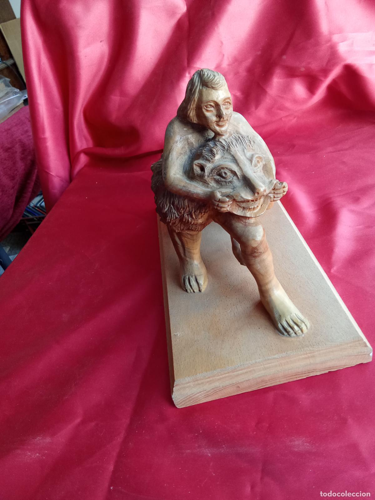 Antig&uuml;edades: Sans&oacute;n agarrando al le&oacute;n tallado de madera Caja Cepillos - Foto 9