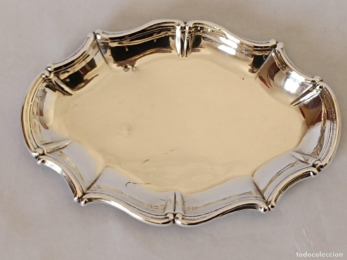 Antig&uuml;edades: Bandeja antigua de plata, estilo Chippendale, 67 g, 16 x 11 cm