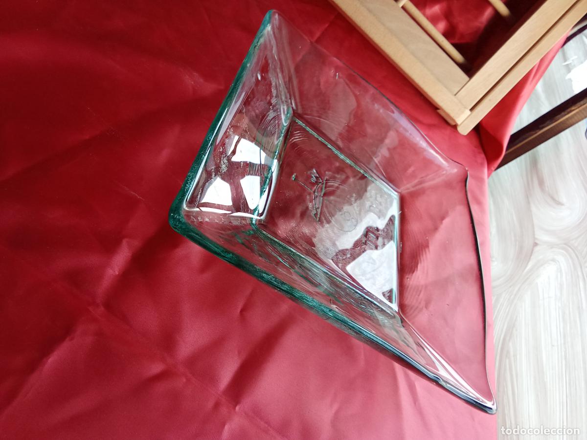 Antig&uuml;edades: Centro de mesa cristal artesano, huellas C. Cristal