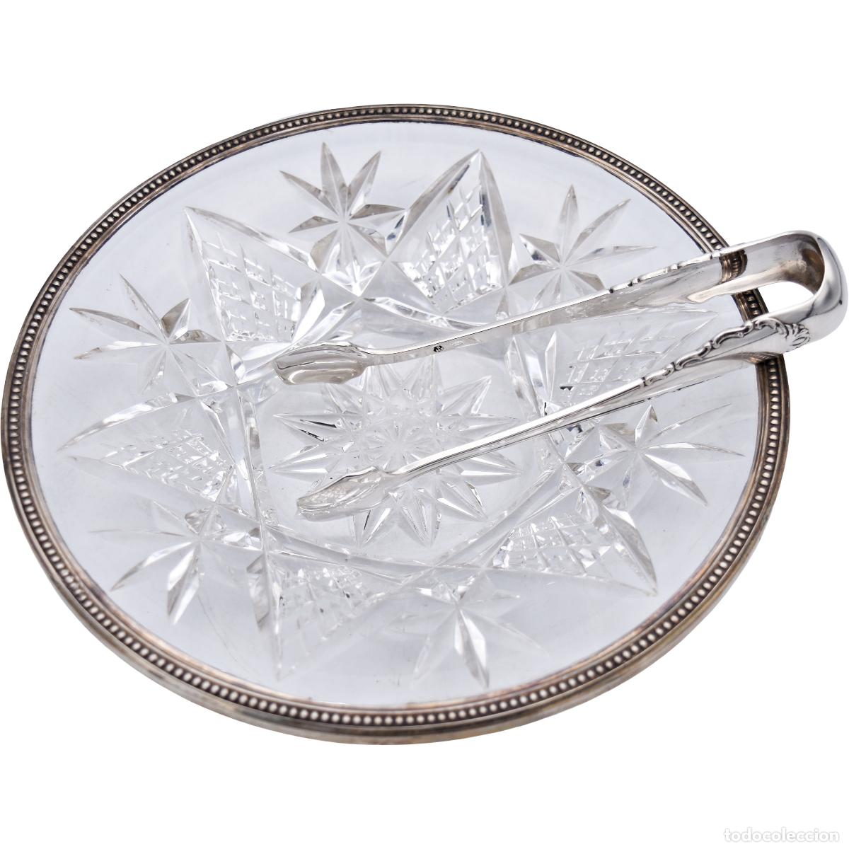 Antig&uuml;edades: Plato de cristal y plata con pinzas de plata