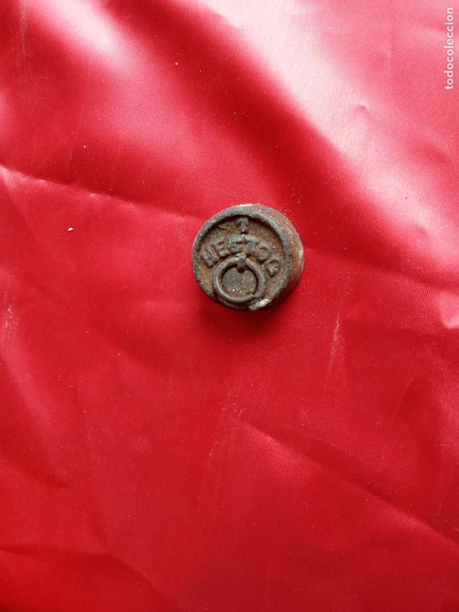 Antig&uuml;edades: Pesa antigua 100 gramos. Caja pesas