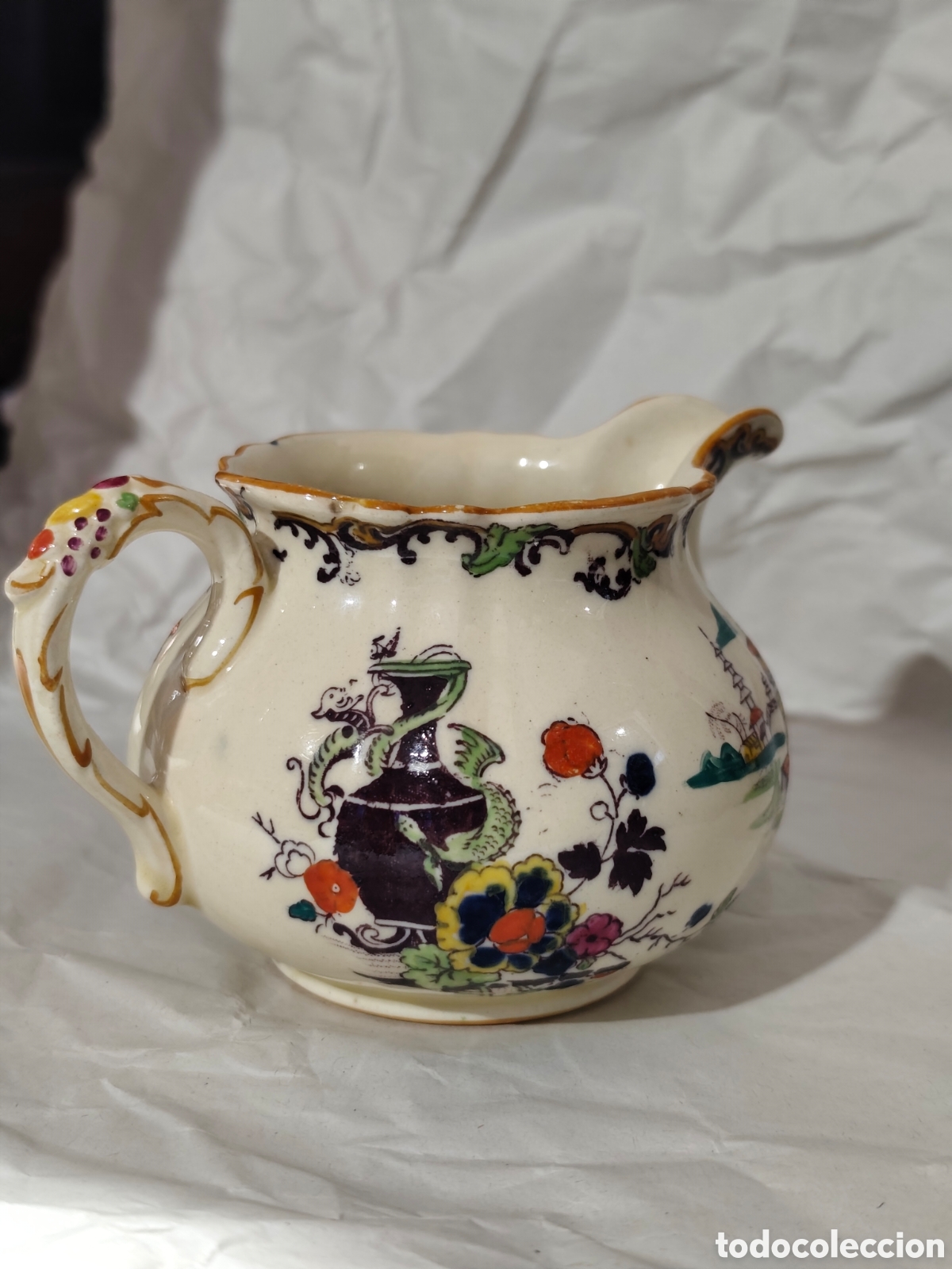 Antig&uuml;edades: Jarra de crema porcelana antigua, posiblemente Mason't Patent Ironstone China