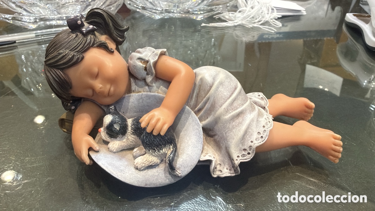 Antig&uuml;edades: FIGURA NADAL NI&Ntilde;A CON GATO