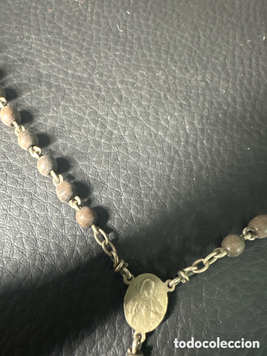 Antig&uuml;edades: Rosario de plata y cuentas de madera - Foto 3