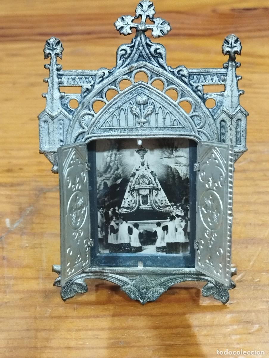 Antig&uuml;edades: CAPILLA DE MESA VIRGEN DE MONTSERRAT CON ES COLANES.