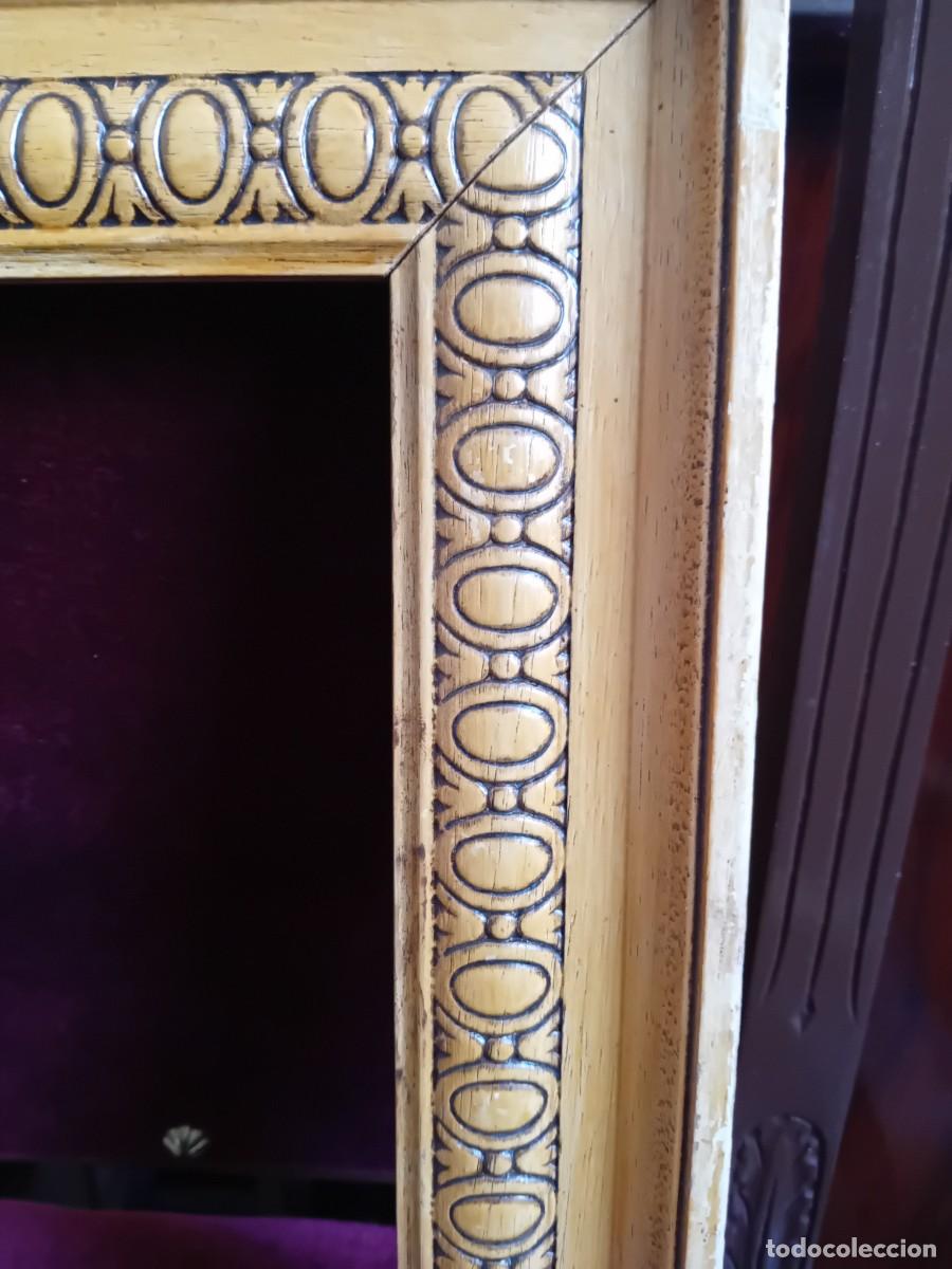 Antig&uuml;edades: Marco con greca interior haciendo l&oacute;bulos - Foto 2