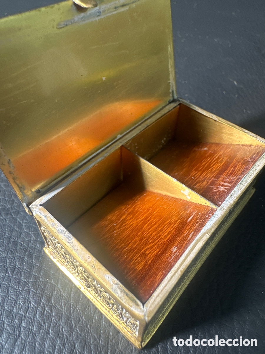 Antig&uuml;edades: Caja de bronce y nacar - Foto 3
