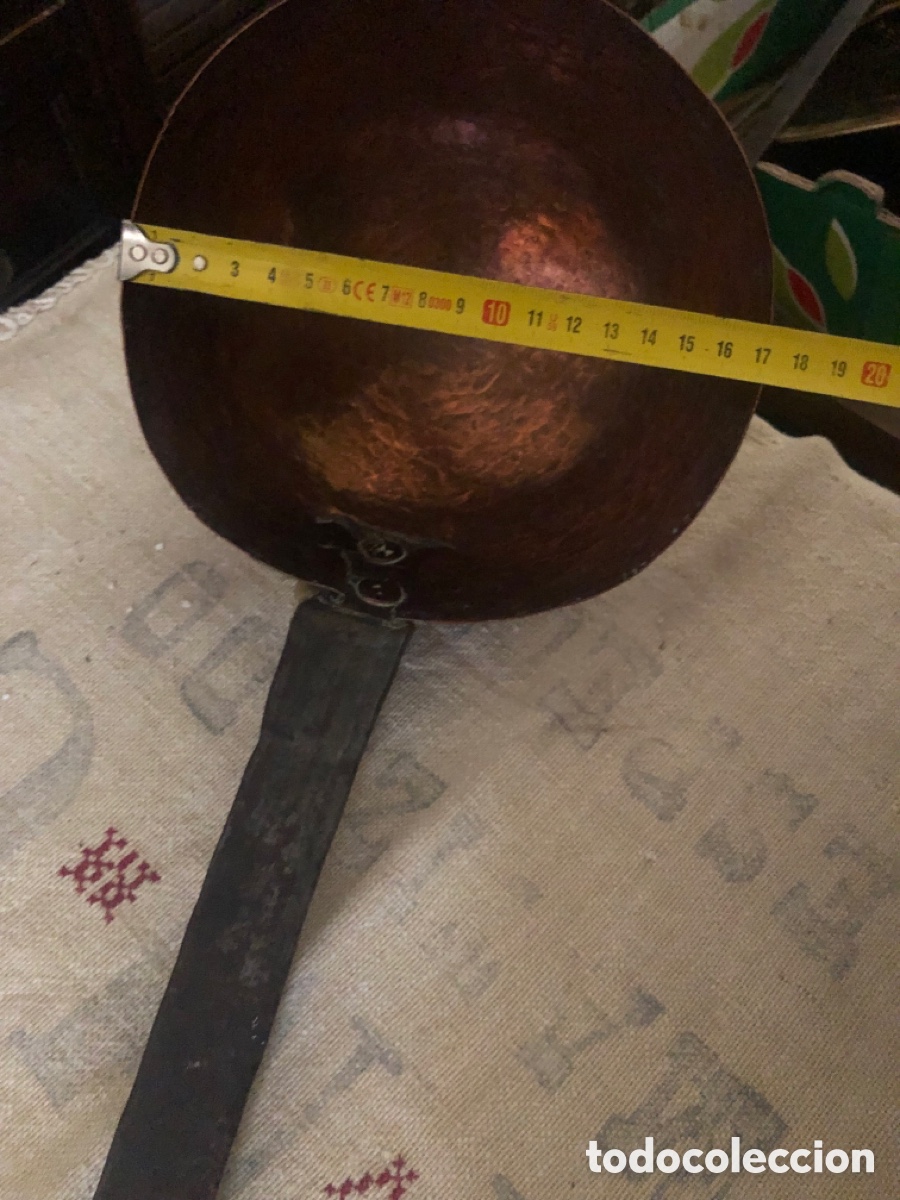 Antig&uuml;edades: ANTIGUO CAZO DE COBRE Y FORJA