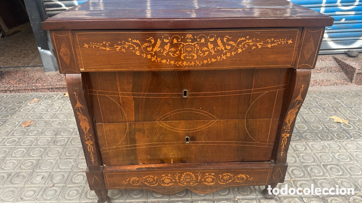 Antig&uuml;edades: Comoda caoba siglo xix