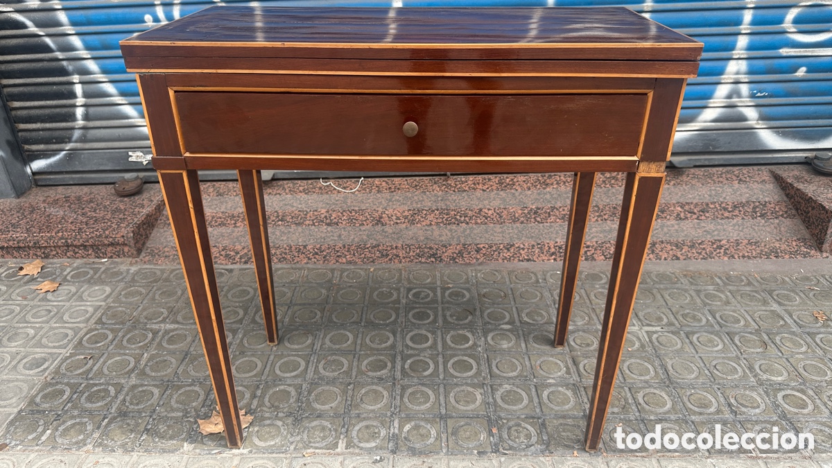 Antig&uuml;edades: Mesa de juego a restaurar de caoba
