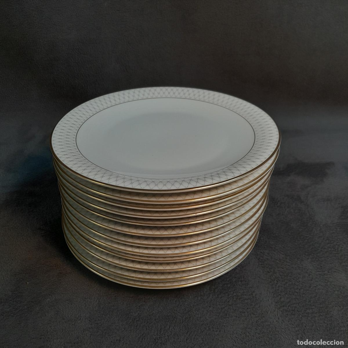 Antig&uuml;edades: JUEGO DE DOCE PLATOS LLANOS DE PORCELANA HEINRICH, SELB, BAVARIA. SIGLO XX