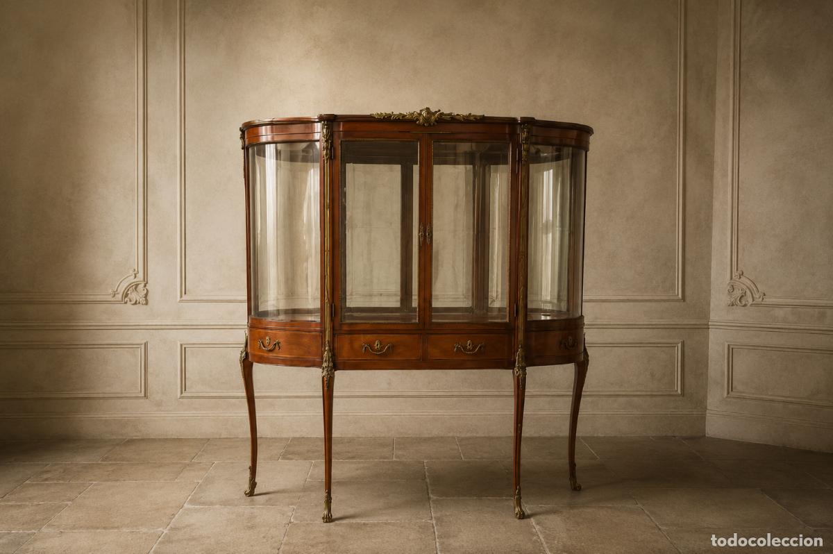 Antiquit&auml;ten: Vitrina antigua estilo Luis XV. Mueble sal&oacute;n antiguo Vitrina expositora estilo imperio isabelino