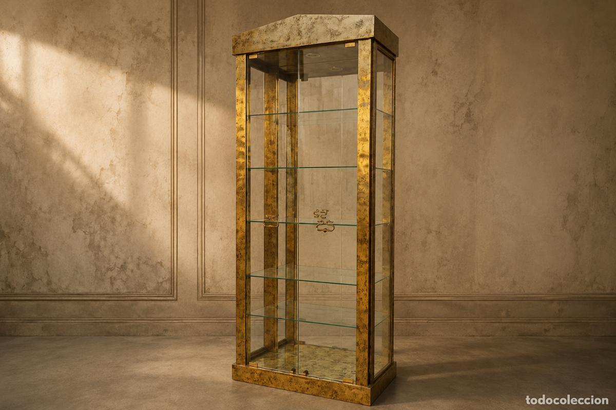 Antiquit&auml;ten: Vitrina antigua vintage estilo Art Dec&oacute; 1970. Mueble Vitrina expositora de dise&ntilde;o met&aacute;lica lat&oacute;n.