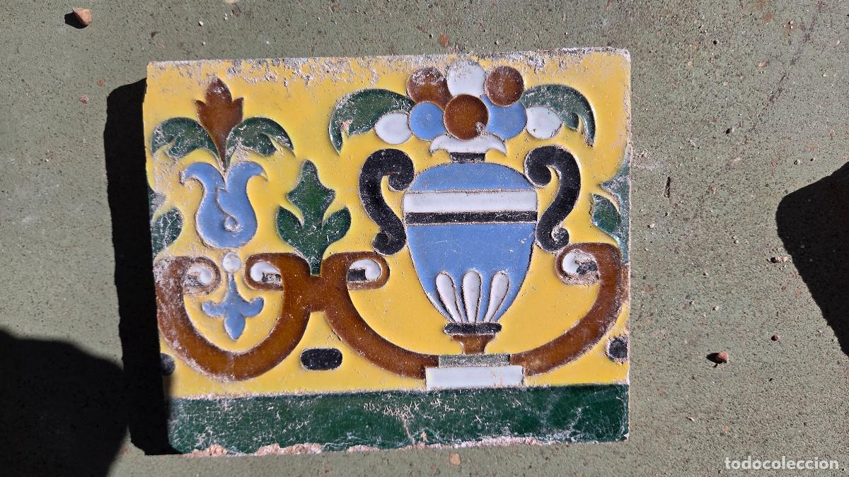 Antig&uuml;edades: azulejo de triana antigua - Foto 1