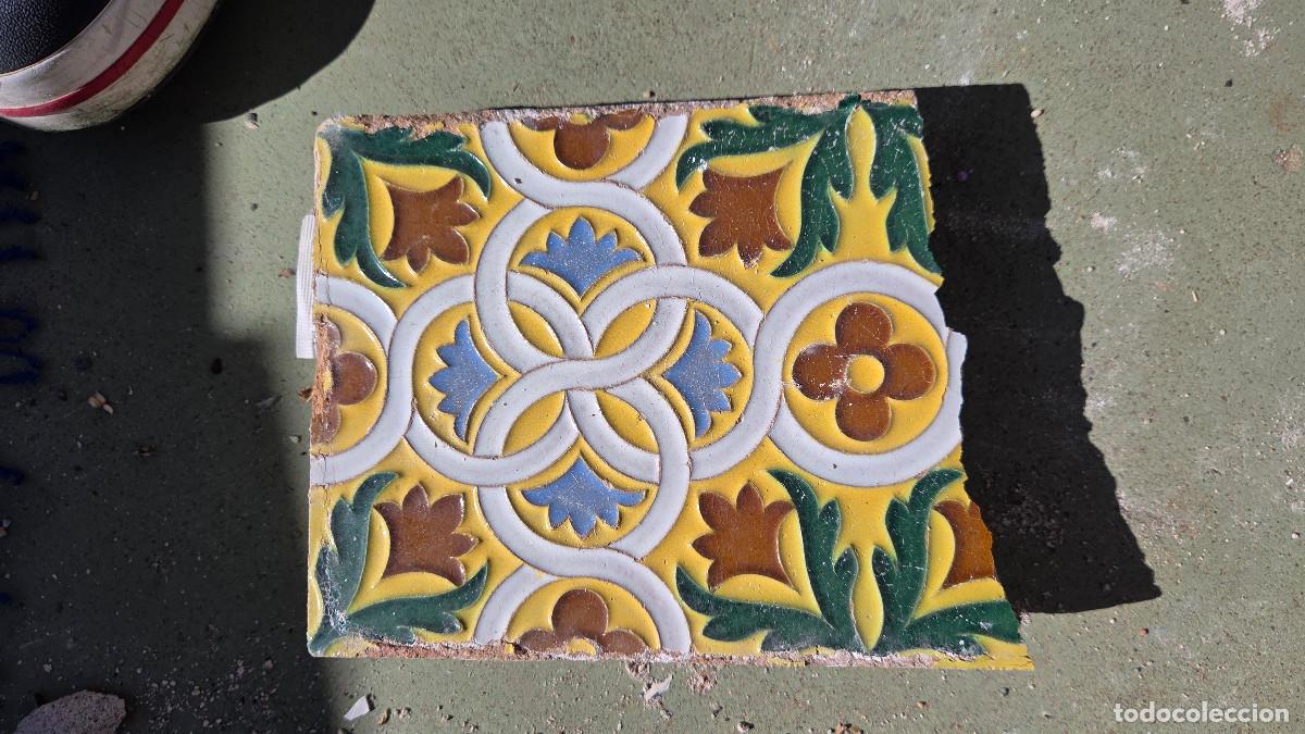 Antig&uuml;edades: azulejo de triana antigua - Foto 1