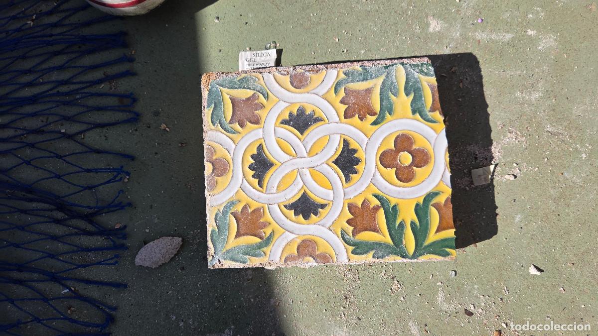 Antig&uuml;edades: azulejo de triana antigua - Foto 1