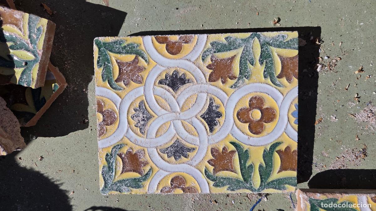 Antig&uuml;edades: azulejo de triana antigua - Foto 1