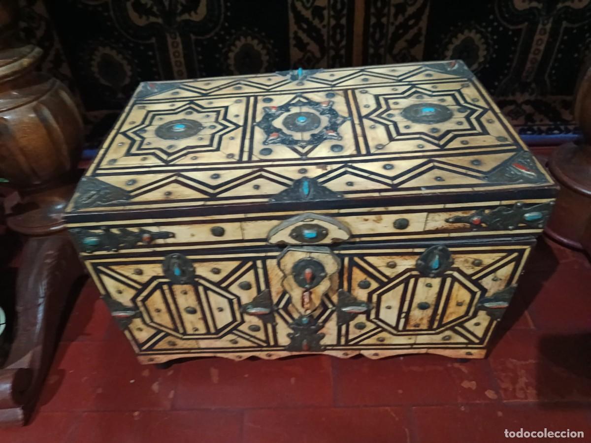 Antig&uuml;edades: arqueta hueso madera y metal ver fotos