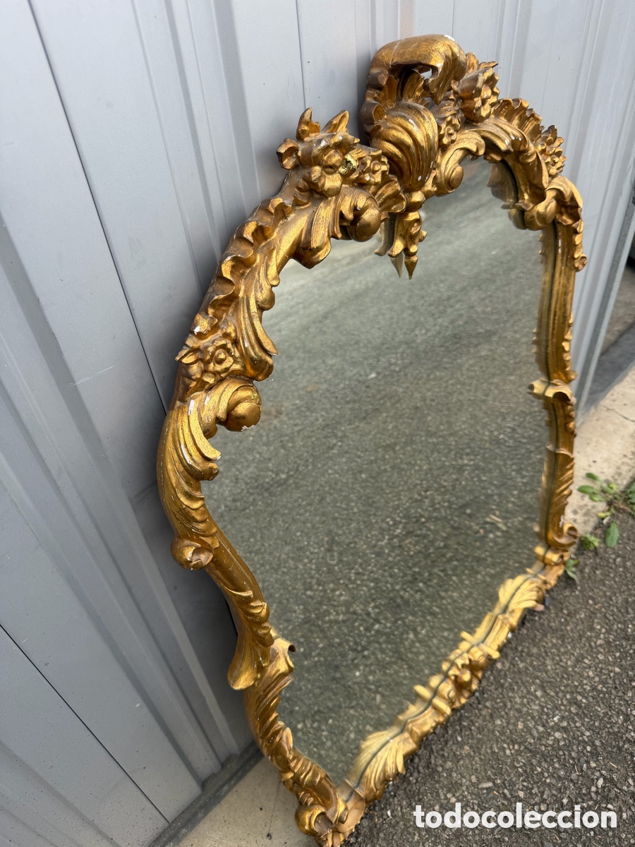 Antig&uuml;edades: Espejo Luis XV dorado estilo cornucopia - Foto 2
