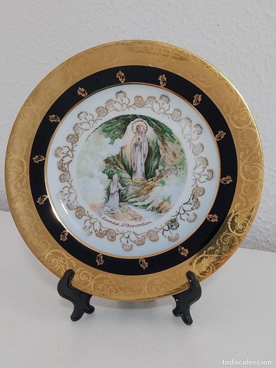 Antig&uuml;edades: Plato Decorativo Vintage Limoges &rdquo;Lourdes L'Apparition&rdquo; &ndash; 22 cm