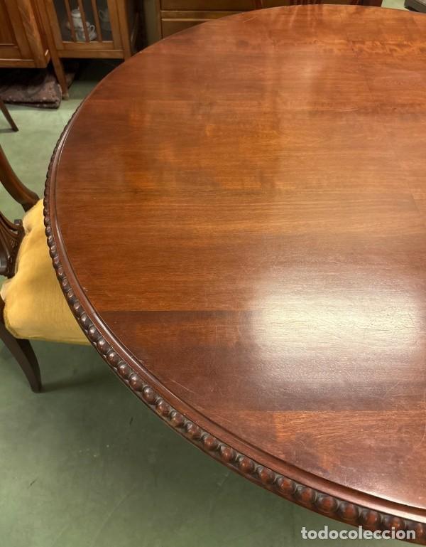 Antig&uuml;edades: Mesa Redonda Con Cuatro Sillas - Foto 4