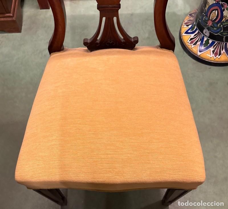 Antig&uuml;edades: Mesa Redonda Con Cuatro Sillas - Foto 6