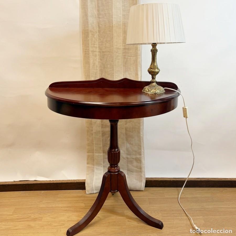 Antig&uuml;edades: Consola de Media Luna - Foto 1