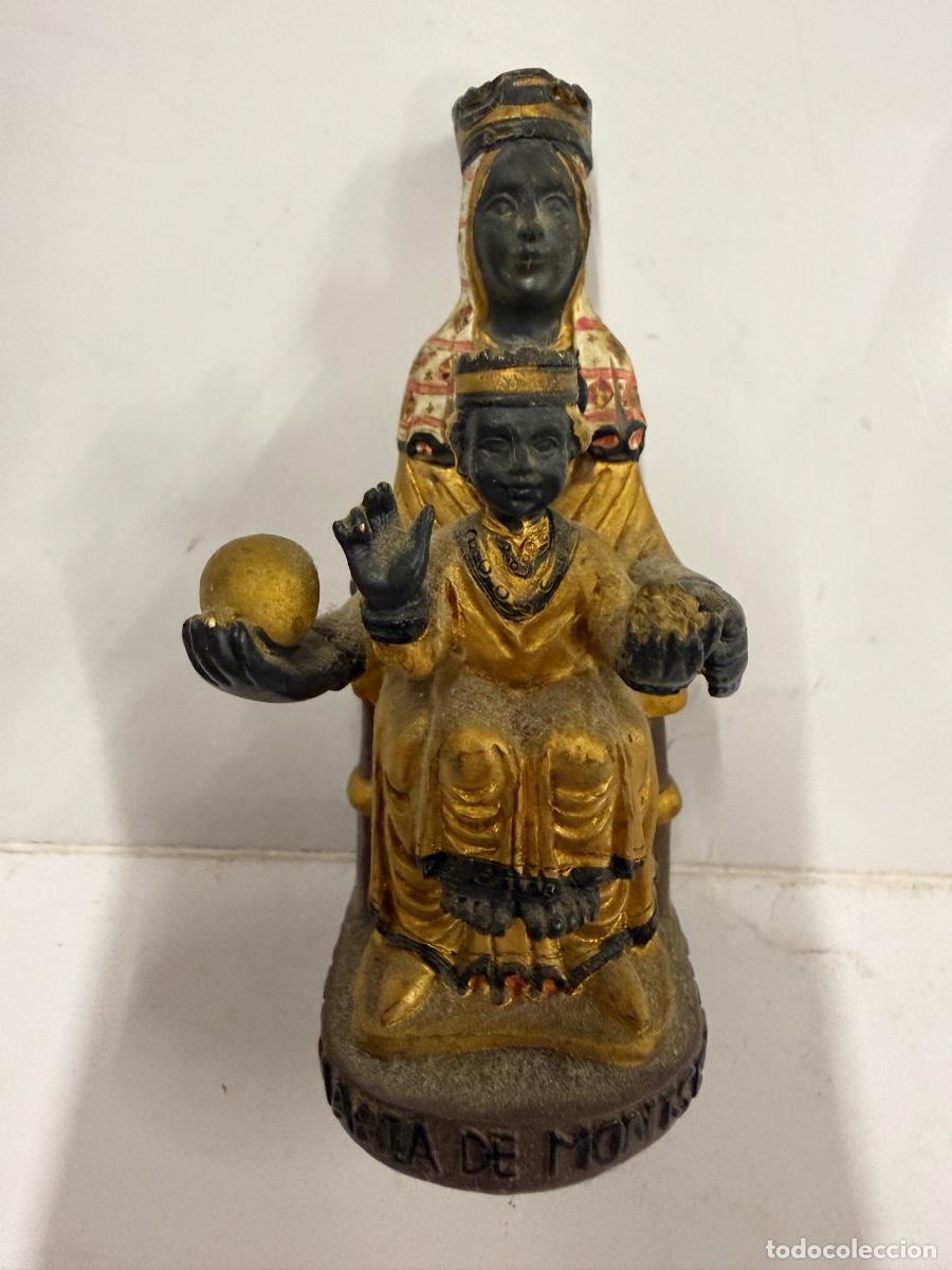 Antig&uuml;edades: Bonita Virgen Santa Maria de Montserrat. En resina simil estuco. 8,5cms