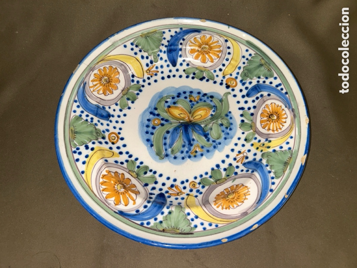 Antig&uuml;edades: PLATO DE MANISES PINTADO A MANO S.XIX, 34 CM DI&Aacute;METRO *VER FOTOS*