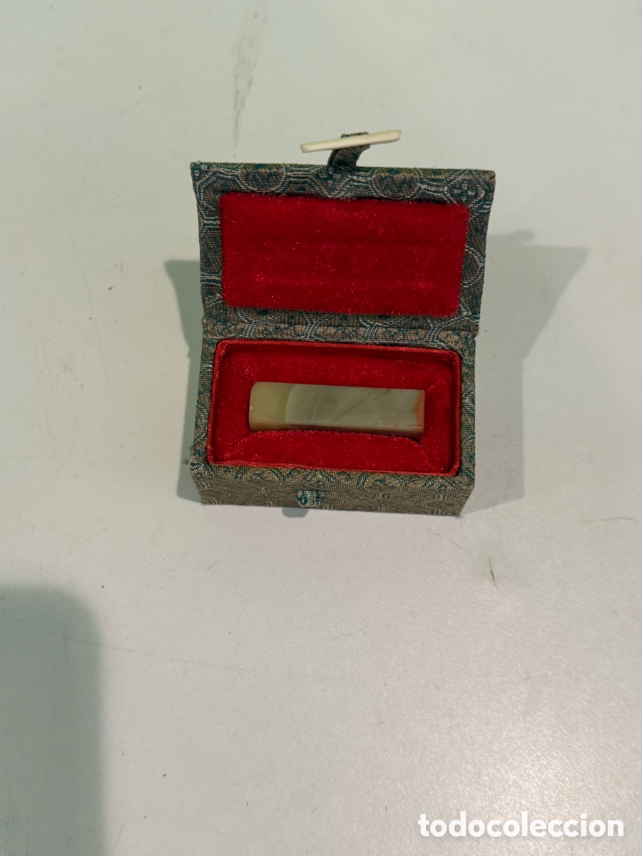 Antig&uuml;edades: Sello Chino Antiguo en Piedra Tallada con Estuche Original