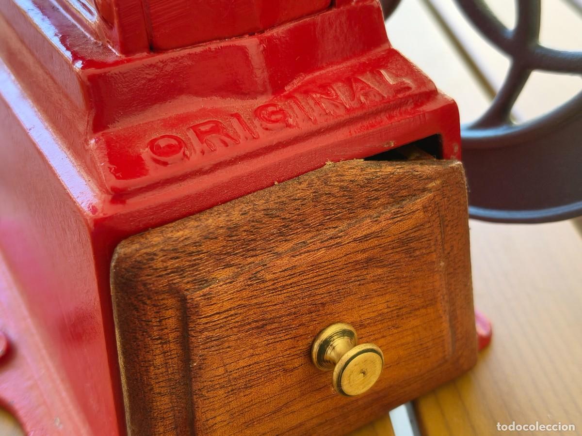 Antig&uuml;edades: Molinillo de caf&eacute; antiguo - Foto 4