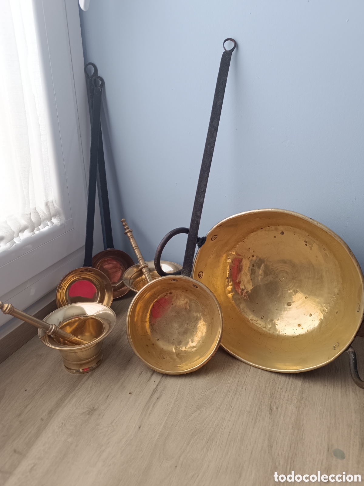 Antig&uuml;edades: Conjunto almireces, cazos y perol - Foto 1