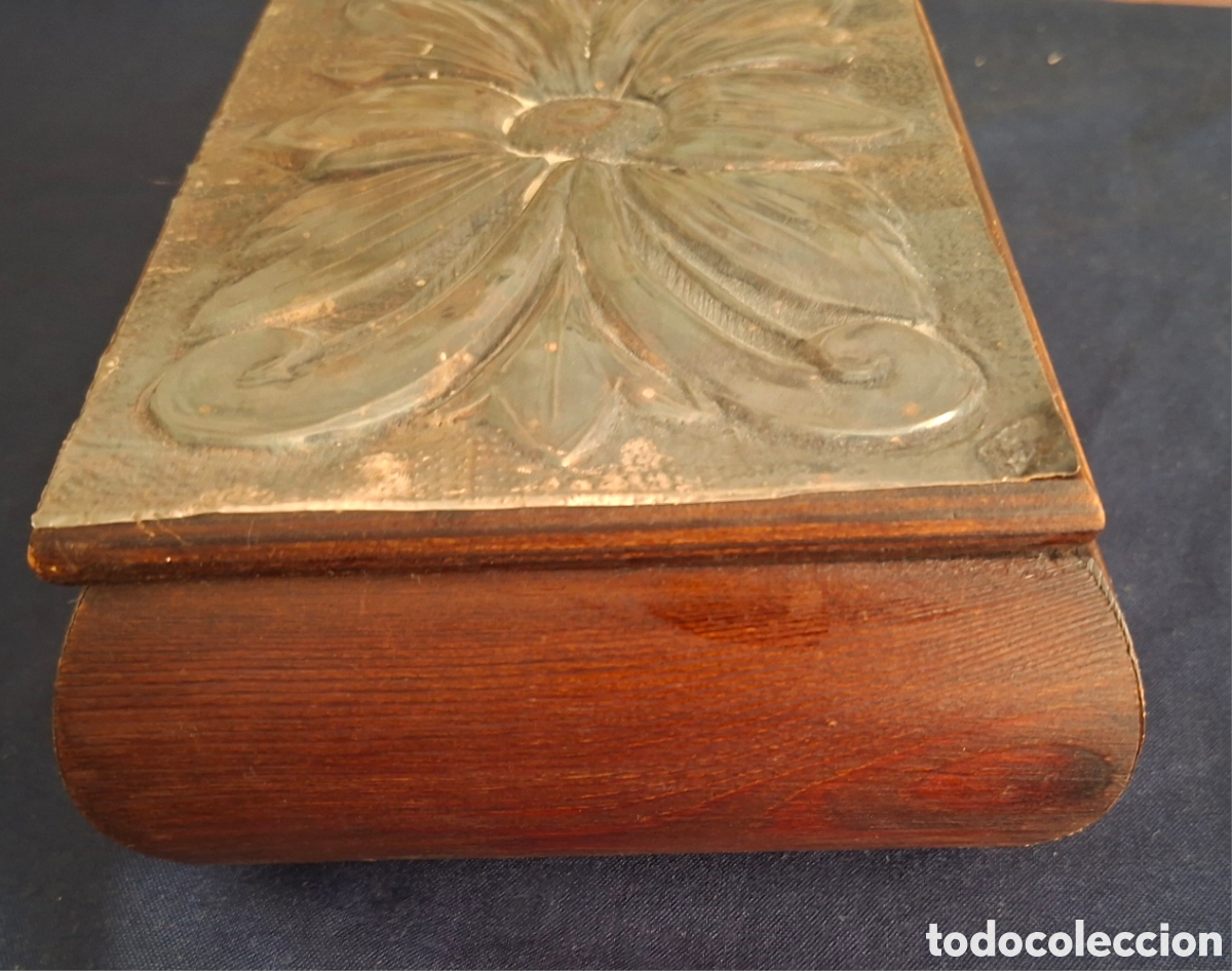 Antig&uuml;edades: Caja decorativa metal y madera - Foto 2