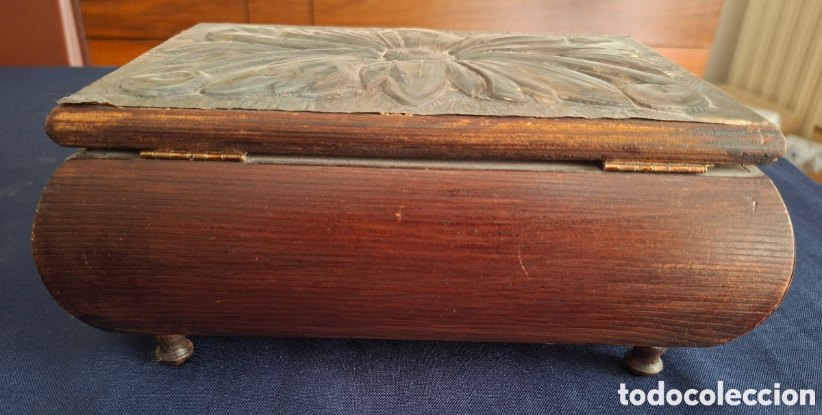 Antig&uuml;edades: Caja decorativa metal y madera - Foto 3