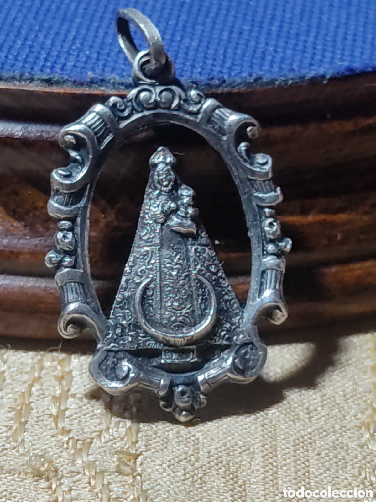 Antig&uuml;edades: Antigua medalla religiosa de la Virgen Ntra.Sra de Salda&ntilde;a.