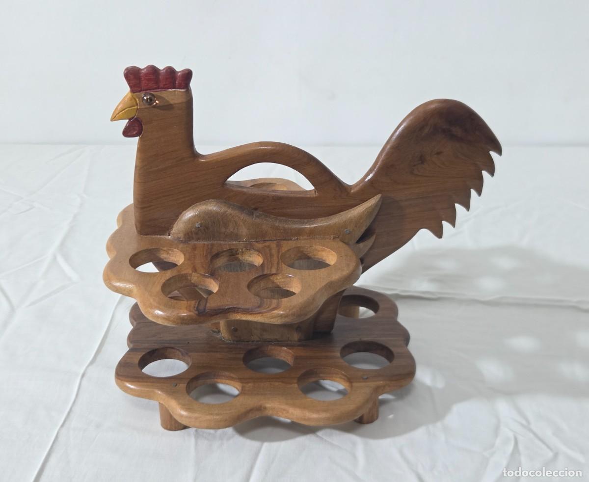 Antig&uuml;edades: Huevera fabricada en madera forma de gallina - Foto 6