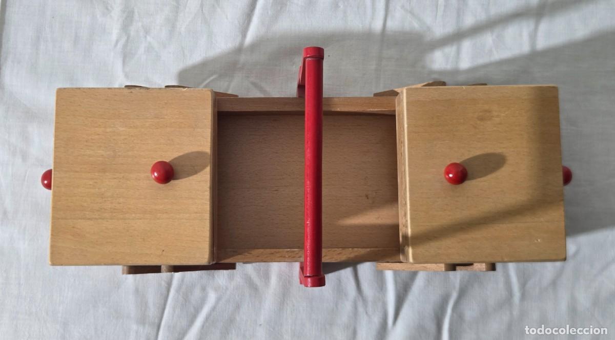 Antig&uuml;edades: Peque&ntilde;o costurero de madera - Foto 11