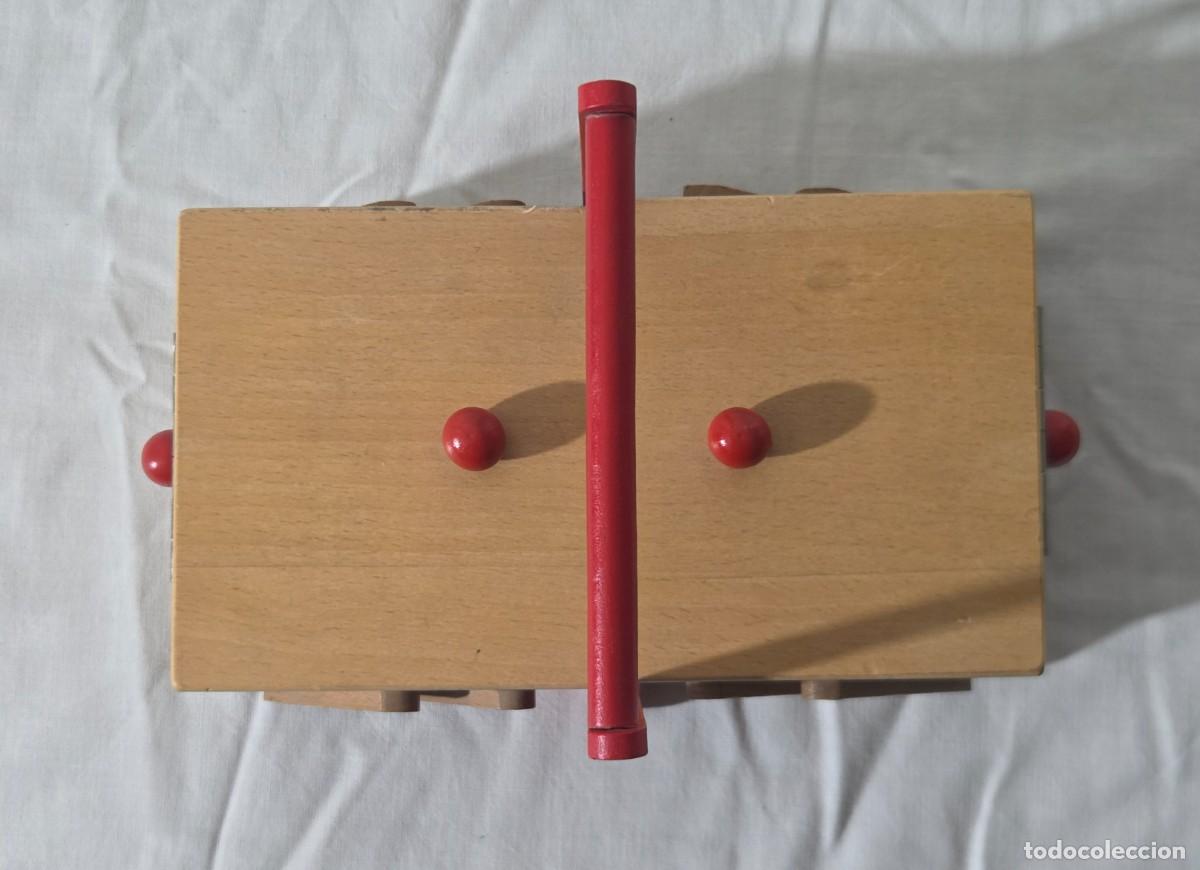 Antig&uuml;edades: Peque&ntilde;o costurero de madera - Foto 12