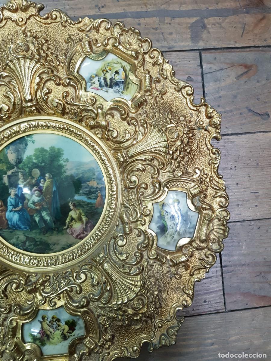 Antig&uuml;edades: ANTIGUO PLATO DE BRONCE CON IMAGENES - Foto 3